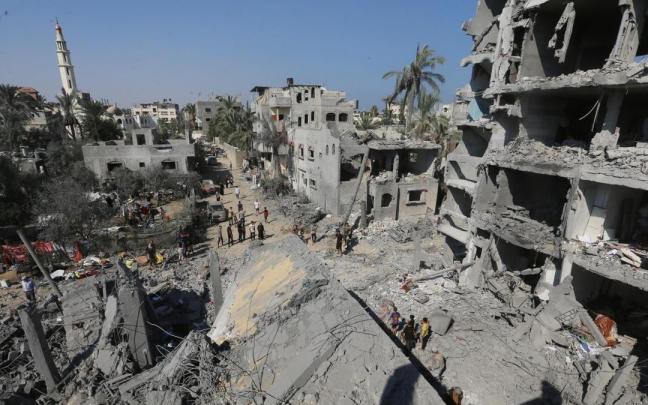 Edificios destruidos tras un ataque israelí en Deir al Balá. / EP Edificios destruidos tras un ataque israelí en Deir al Balá.
