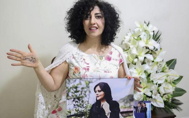 La premio Nobel de la Paz iraní Narges Mohammadi.