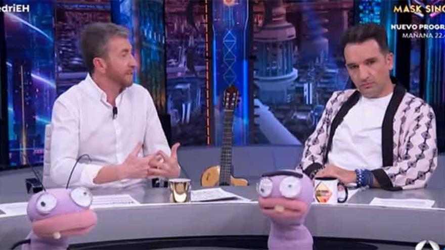 Pablo Motos y Miguel Lago en 'El Hormiguero'.