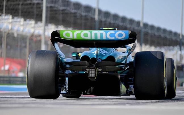El Aston Martin de Fernado Alonso en Baréin.