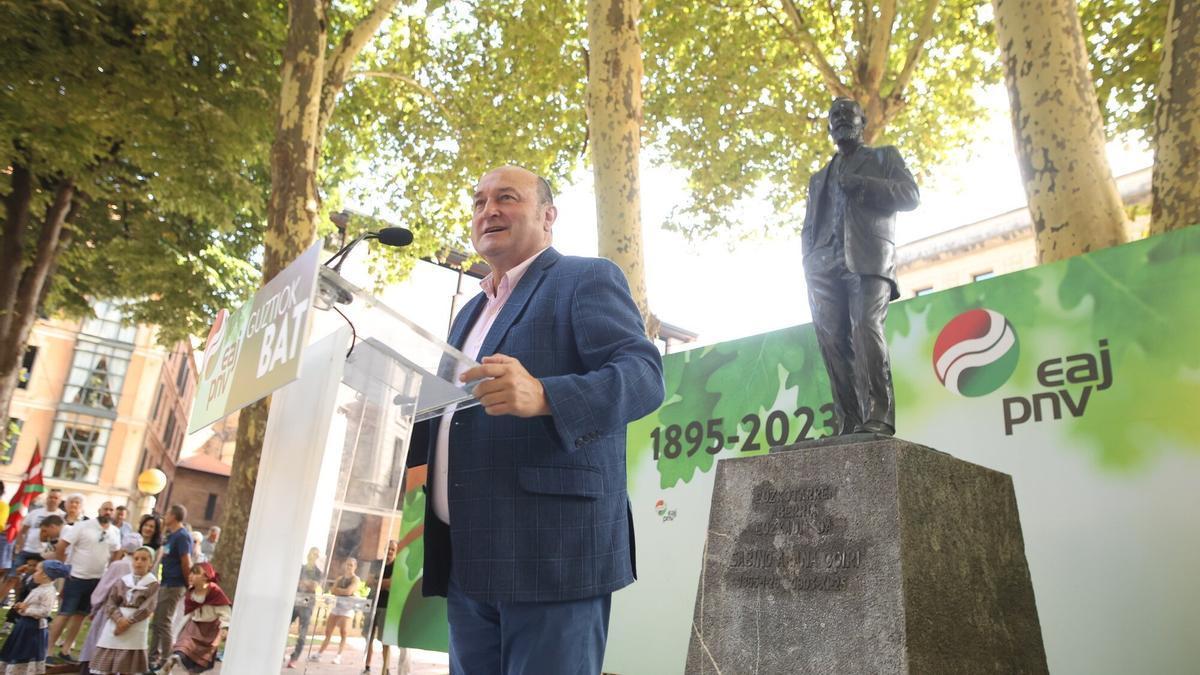 El presidente del EBB del PNV, Andoni Ortuzar, en el tradicional acto por el aniversario del partido celebrado en julio