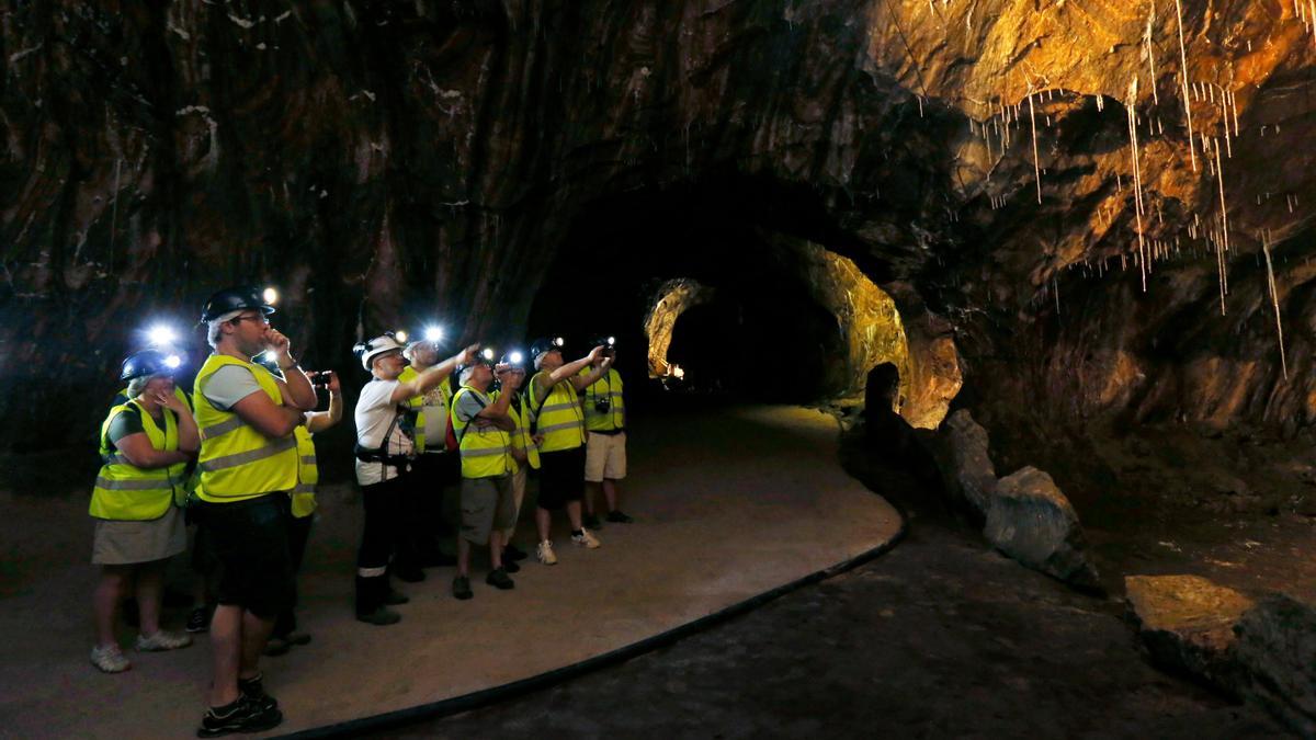 Una visita guiada al interior d ela mina, a unos 230 metros de profundidad.