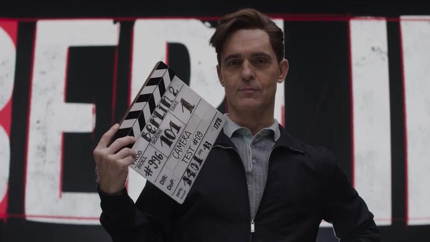 El actor Pedro Alonso, en una imagen promocional del rodaje de la segunda temporada de la serie ‘Berlín’