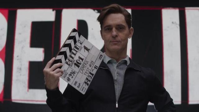 El actor Pedro Alonso, en una imagen promocional del rodaje de la segunda temporada de la serie ‘Berlín’