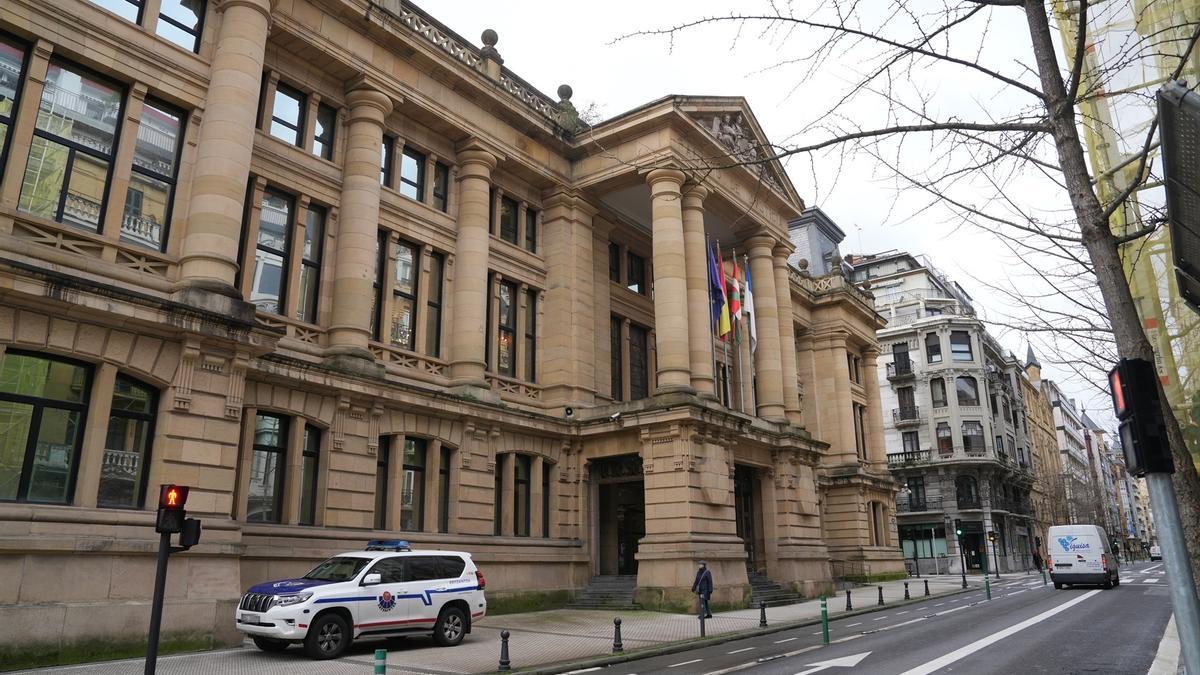 Edificio de la Audiencia de Gipuzkoa.