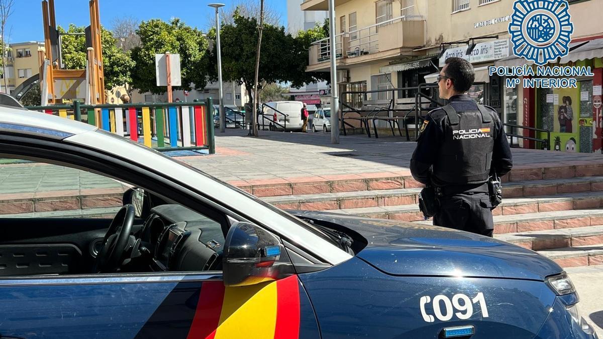 Agente de la Policía Nacional en Jerez.