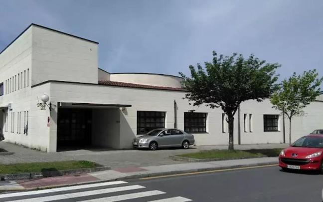 Centro de salud en Bertamiráns, a donde la niña fue trasladada por sus padres.