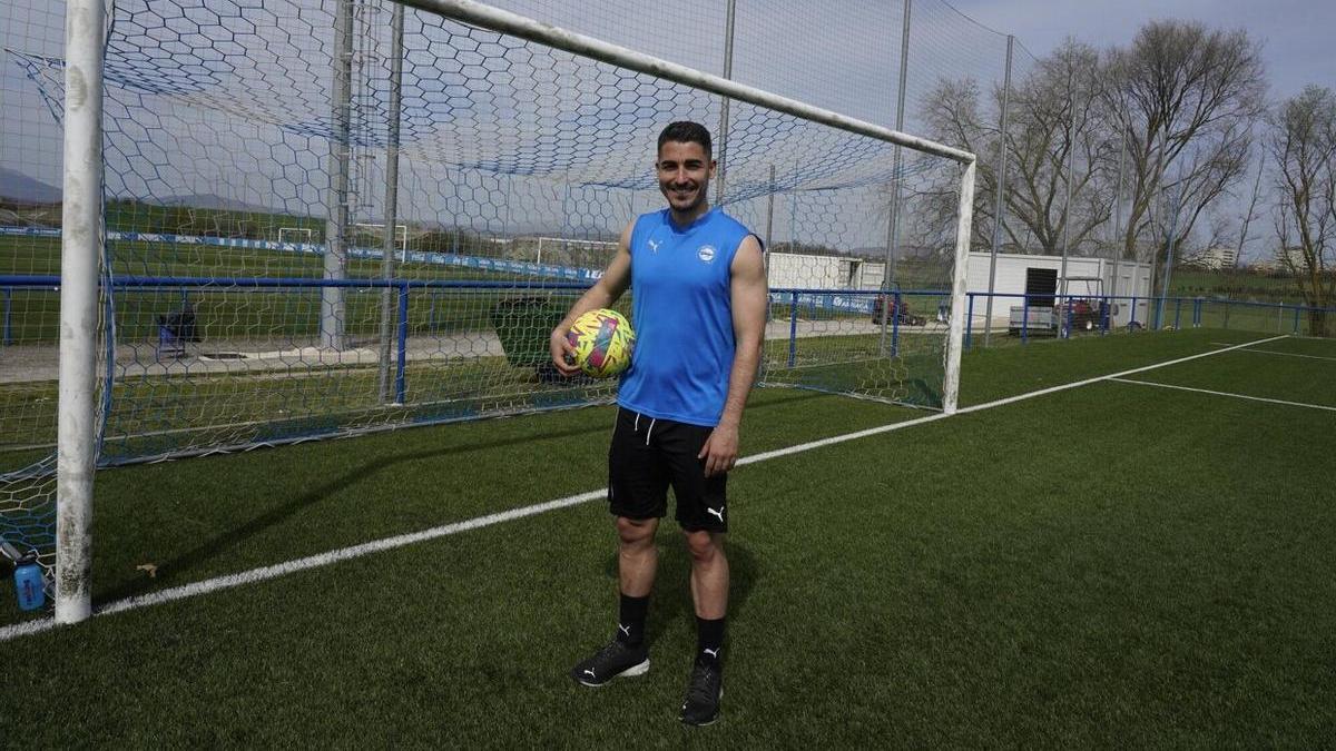 Toni Moya, durante su entrevista con Diario de Noticias de Álava.
