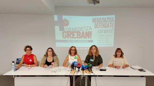 Satse, ELA, LAB, CCOO y UGT anuncian cinco jornadas de huelga en Osakidetza