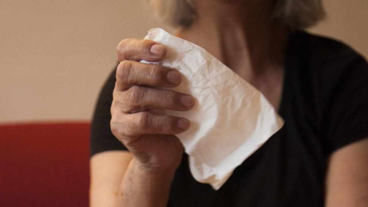 Katarroak oso ohikoak dira bizitzako lehen urteetan, umeek normalean urtean 6-8 aldiz izaten dituzte, eta berez sendatzen dira 3-10 egun igaro ondoren, tratamendurik behar izan gabe.