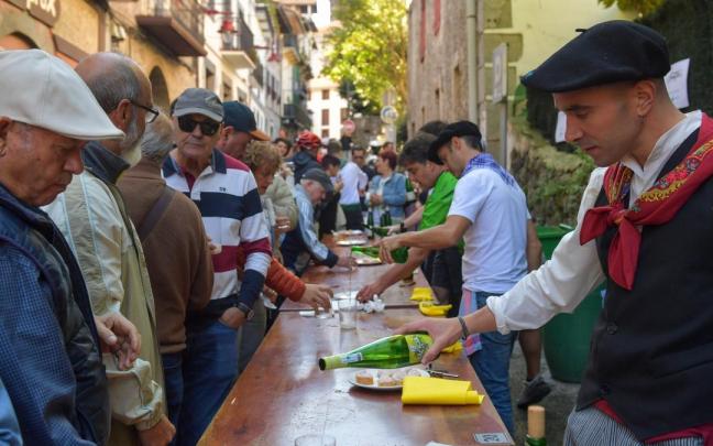 Euskal Jaietako txakoli dastaketa.