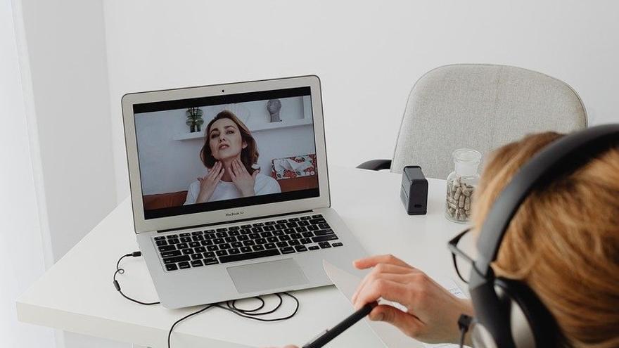 La telemonitorización sirve en el tratamiento del cáncer de mama.