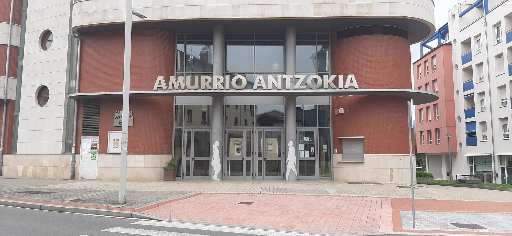 Entrada a Amurrio Antzokia