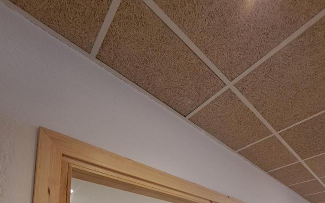 La nueva ventana entre el aula de EI 3 y el baño