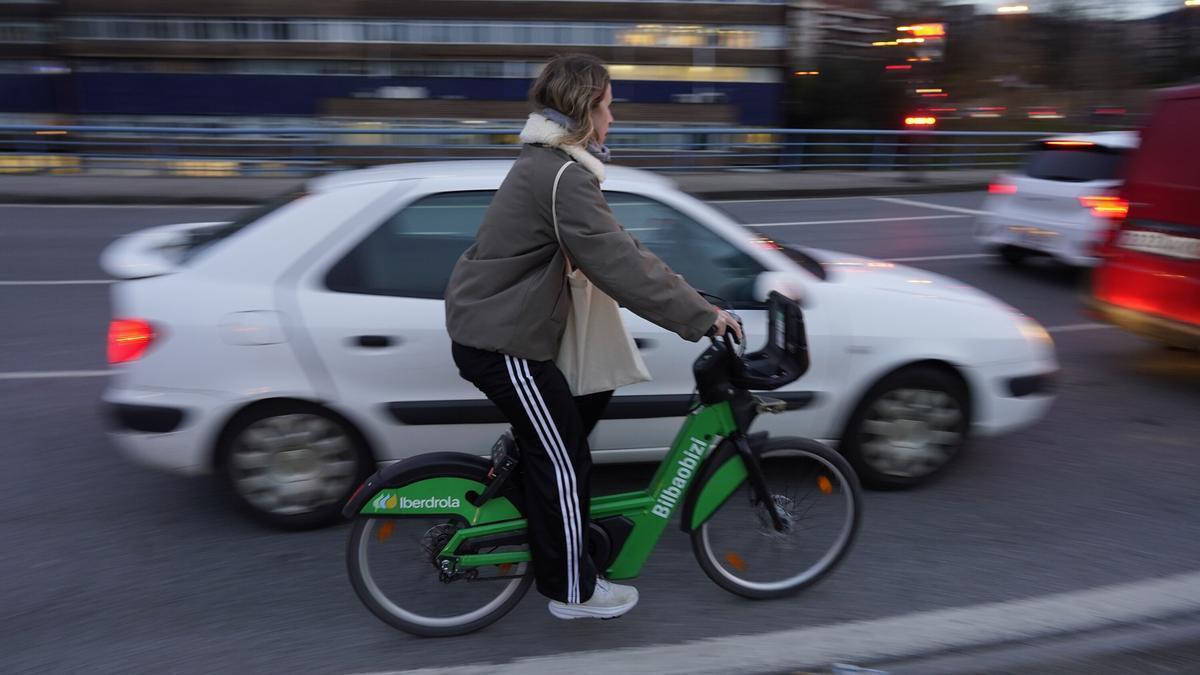Una encuesta para mejorar la movilidad sostenible en Euskadi.