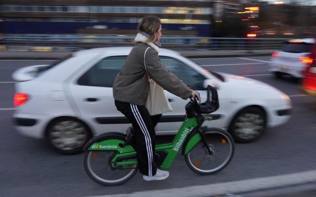 Una encuesta para mejorar la movilidad sostenible en Euskadi.
