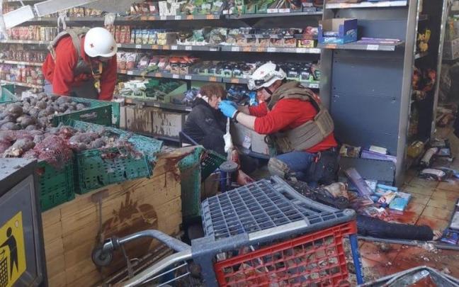 Zelenski comparte a través de sus redes sociales el último ataque contra civiles en Jersón.