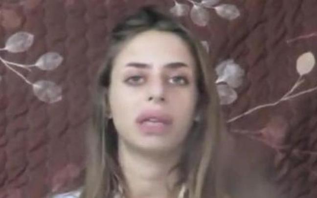 La joven Maya Sham durante el vídeo que ha difundido Hamás.