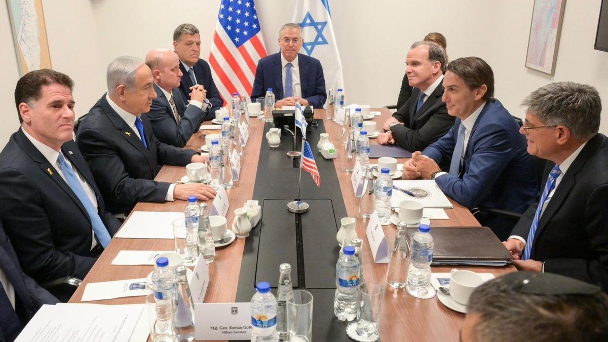 Netanyahu, ayer durante la reunión que mantuvo con una delegación de EE.UU. en Jerusalén.