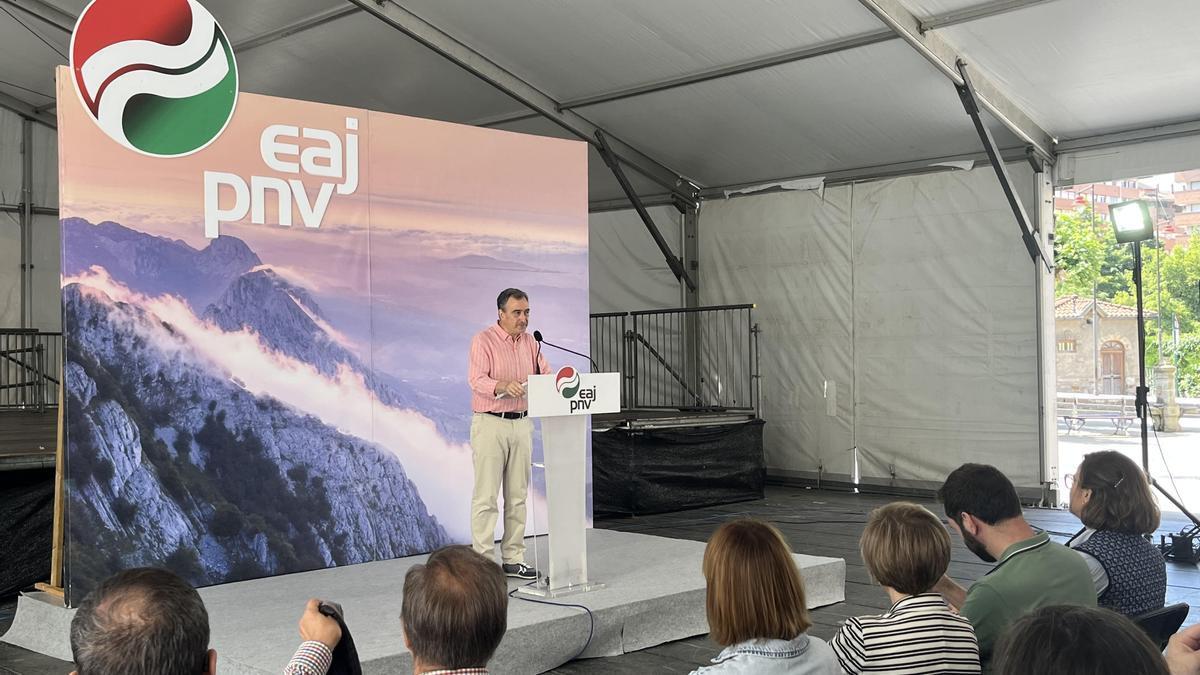 El presidente del EBB, Aitor Esteban, durante su discurso