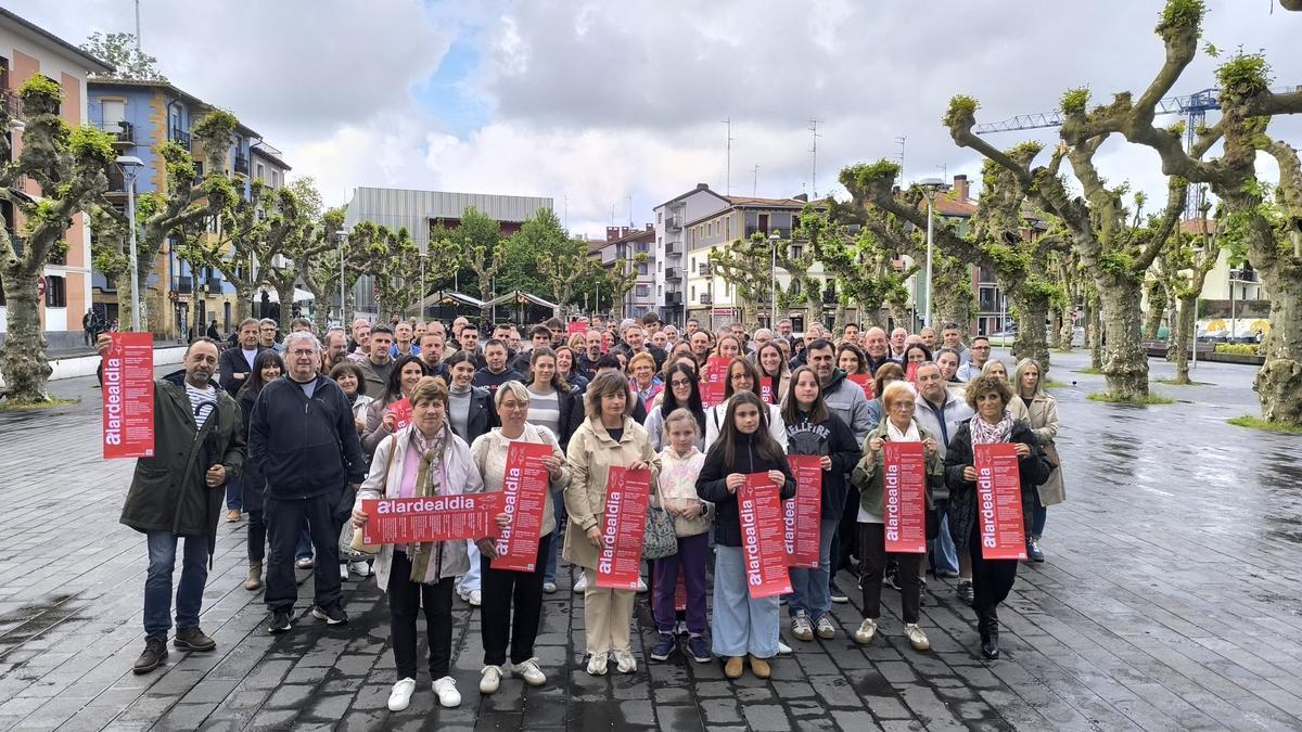 Presentación del Alardealdia en la Plaza Urdanibia de Irun