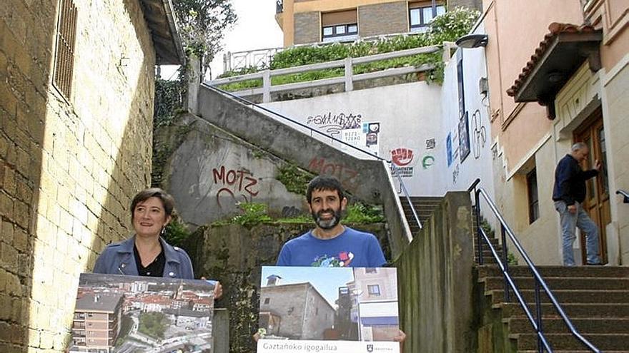 La alcaldesa y el concejal de Urbanismo. | FOTO: A.M.