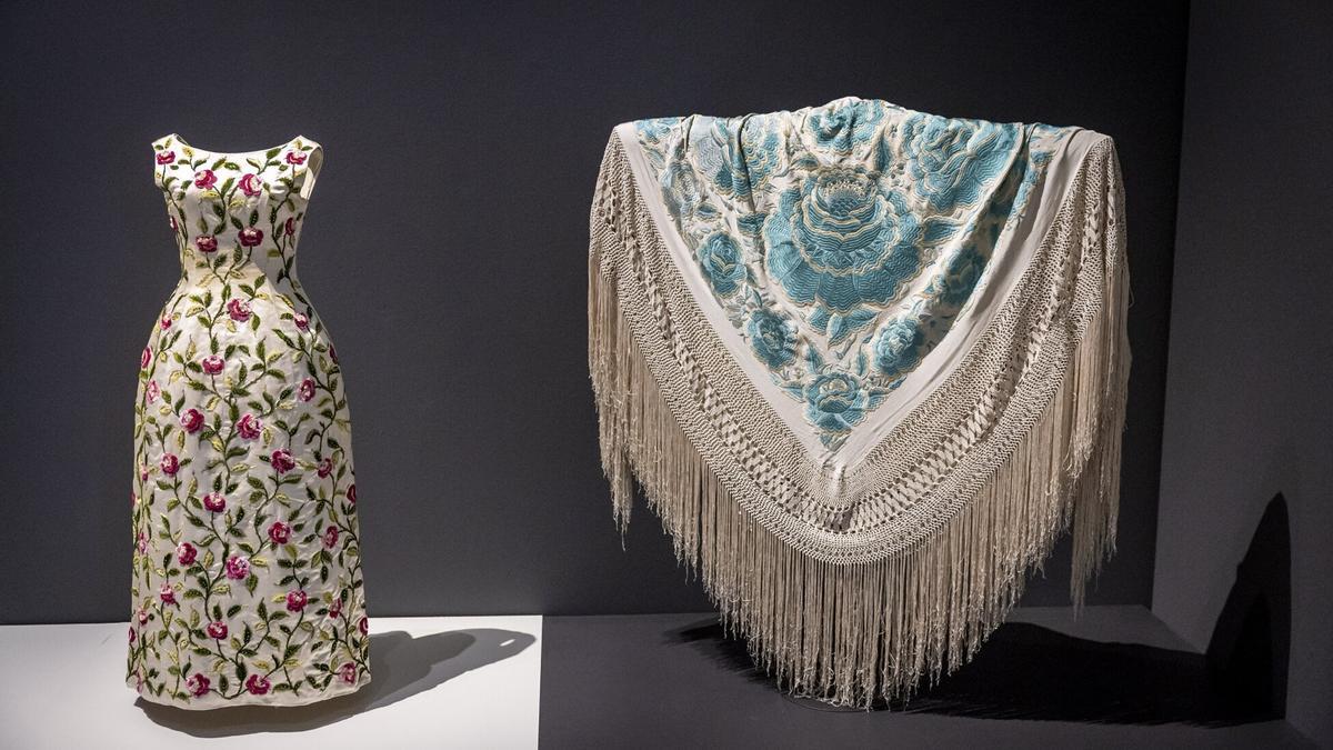 El Museo San Telmo de Donostia presenta la exposición 'Vistiendo un jardín'.