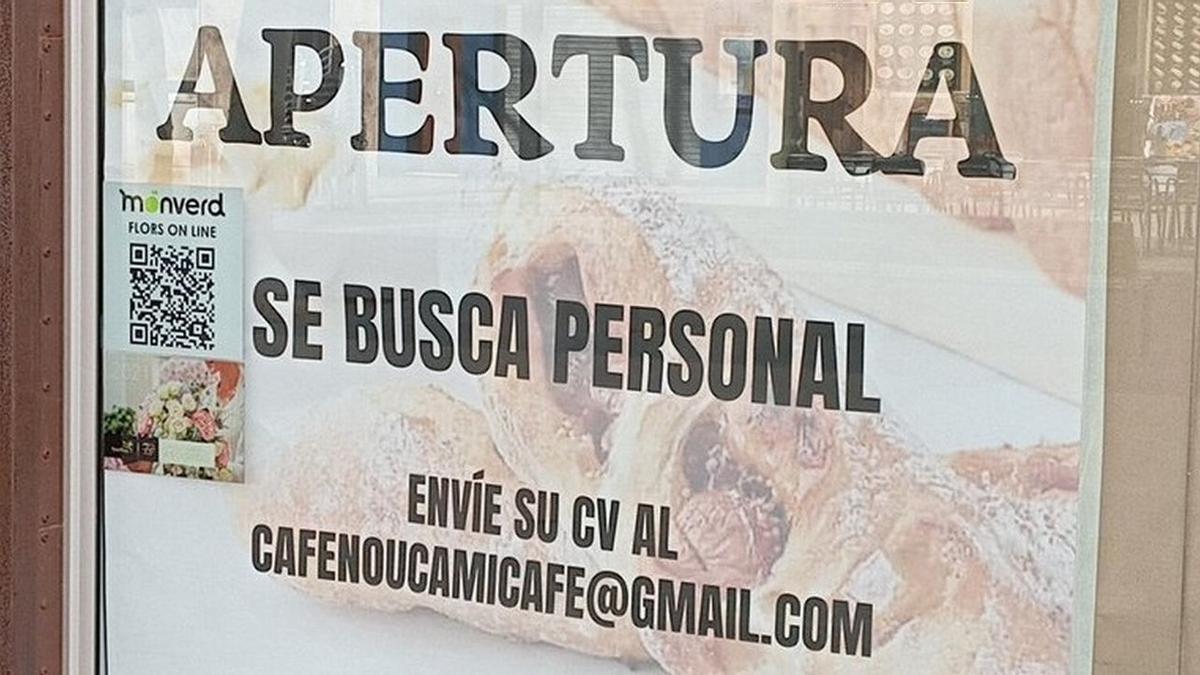 Parte del cartel anunciador de la cafetería.