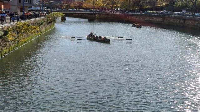 Batelak Oiartzun ibaian.