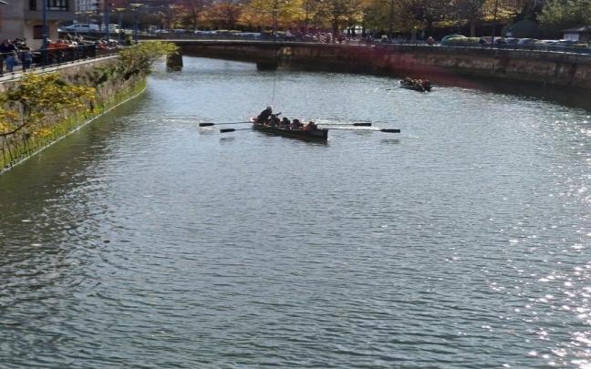 Batelak Oiartzun ibaian.