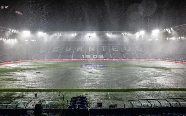 Imagen del estadio del Levante tras las lluvias