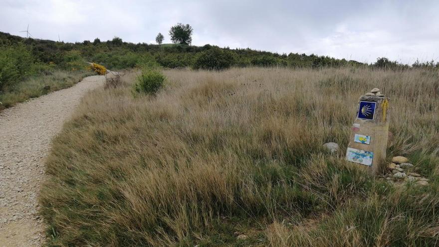 La ruta discurre mucho tiempo por el trazado del Camino de Santiago