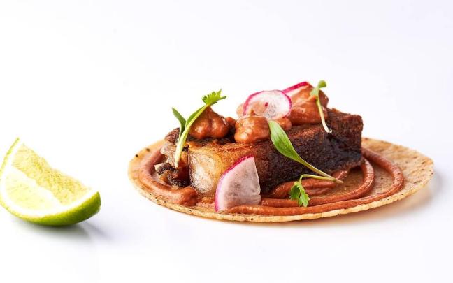 Taco de careta, caparrón y chorizo. / Cedida Taco de careta, caparrón y chorizo.