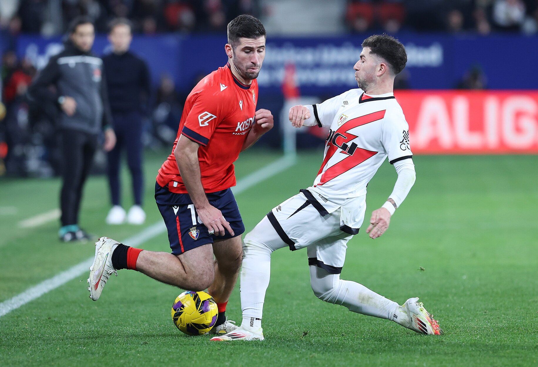 Jesús Areso en imagen durante el Osasuna-Rayo Vallecas. Foto: OSKAR MONTERO