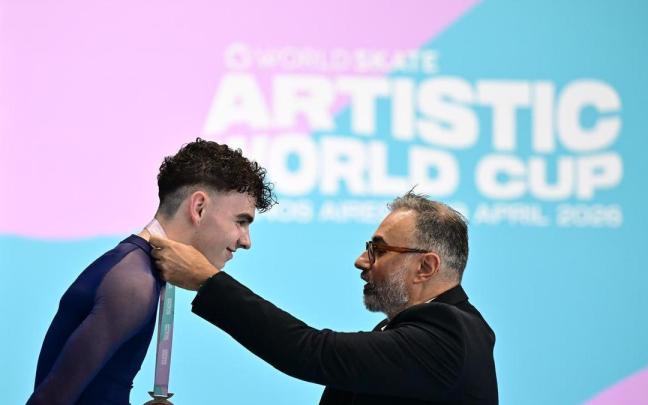 Andoni Ibarra, bronce en el campeonato del Mundo de patinaje artístico
