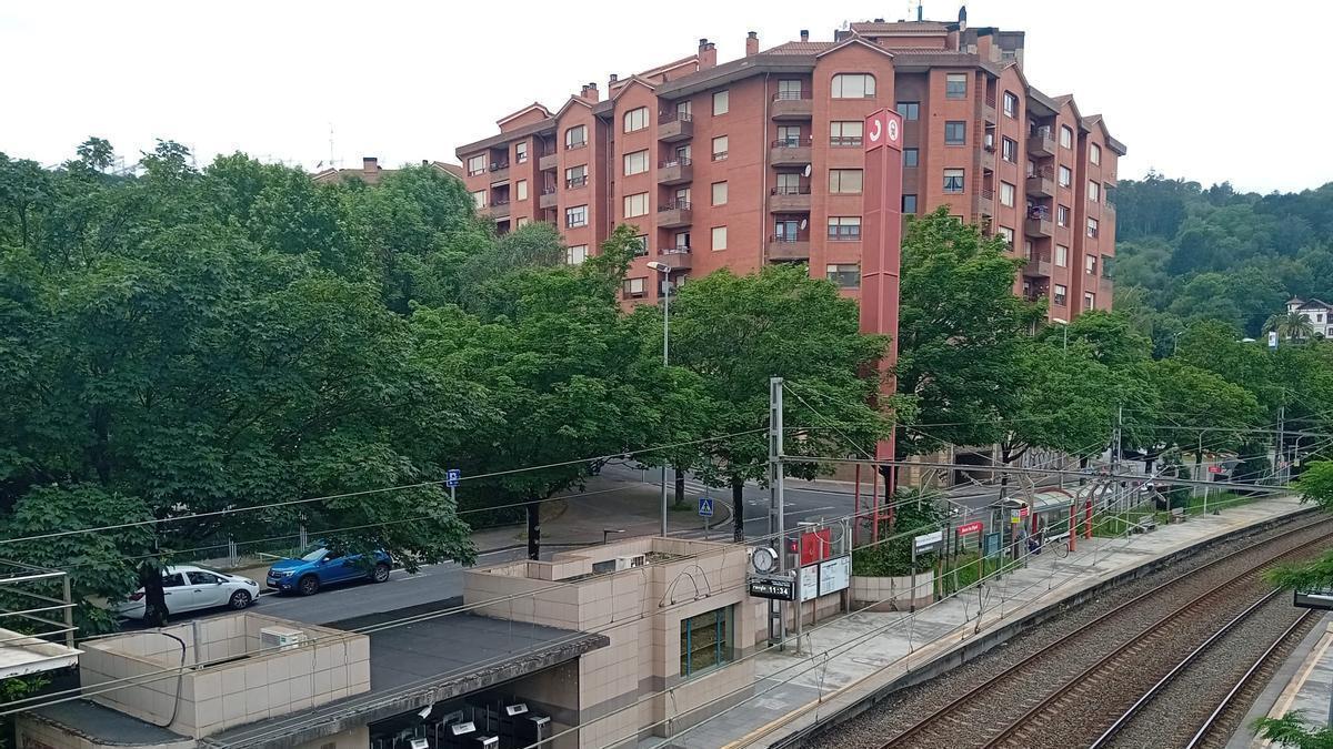 viviendas de San Miguel cercanas al trazado ferroviario