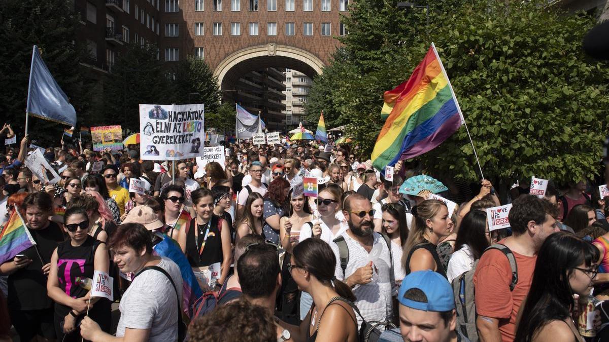 Imagen de archivo del desfile por el Día del Orgullo en Budapest.
