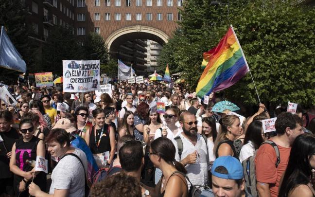 Imagen de archivo del desfile por el Día del Orgullo en Budapest. / EFE Imagen de archivo del desfile por el Día del Orgullo en Budapest.