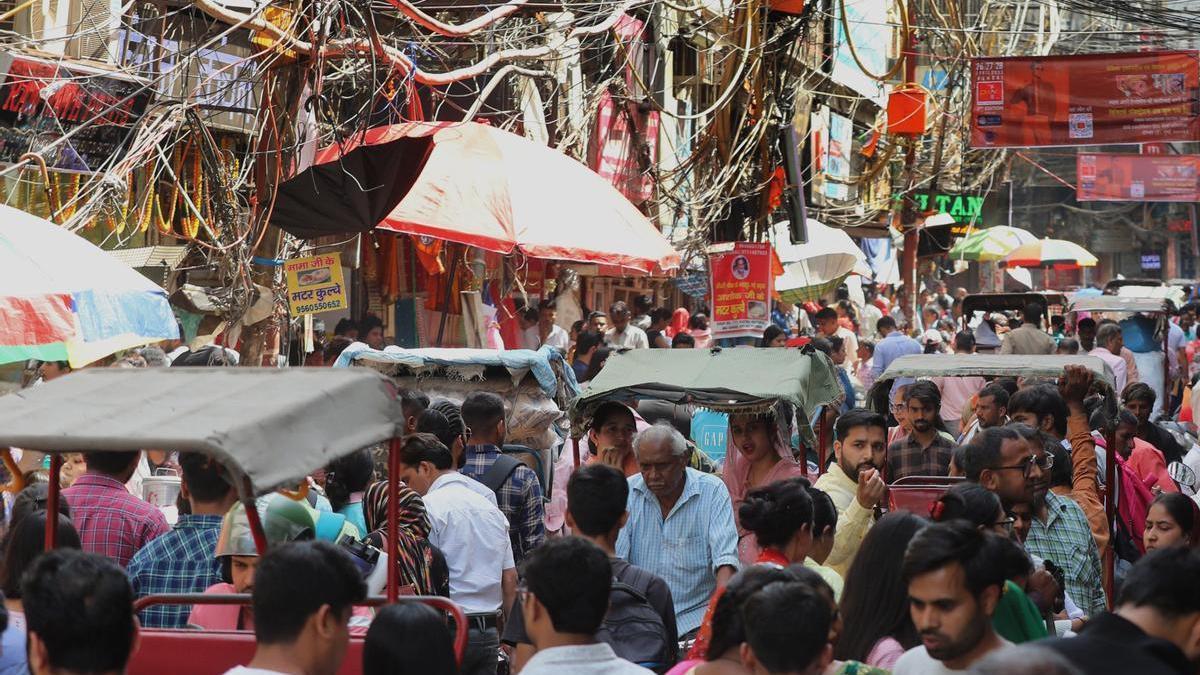 Una calle abarrotada en Nueva Delhi.