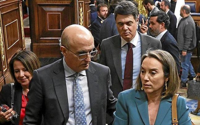 Una bufonada castiga al PP Una bufonada castiga al PP