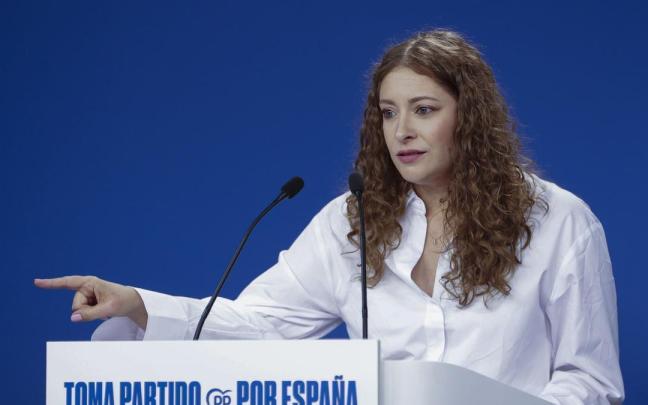 La portavoz del PP en el Congreso, Ester Muñoz, durante la rueda de prensa que ha ofrecido este lunes en la sede del partido.