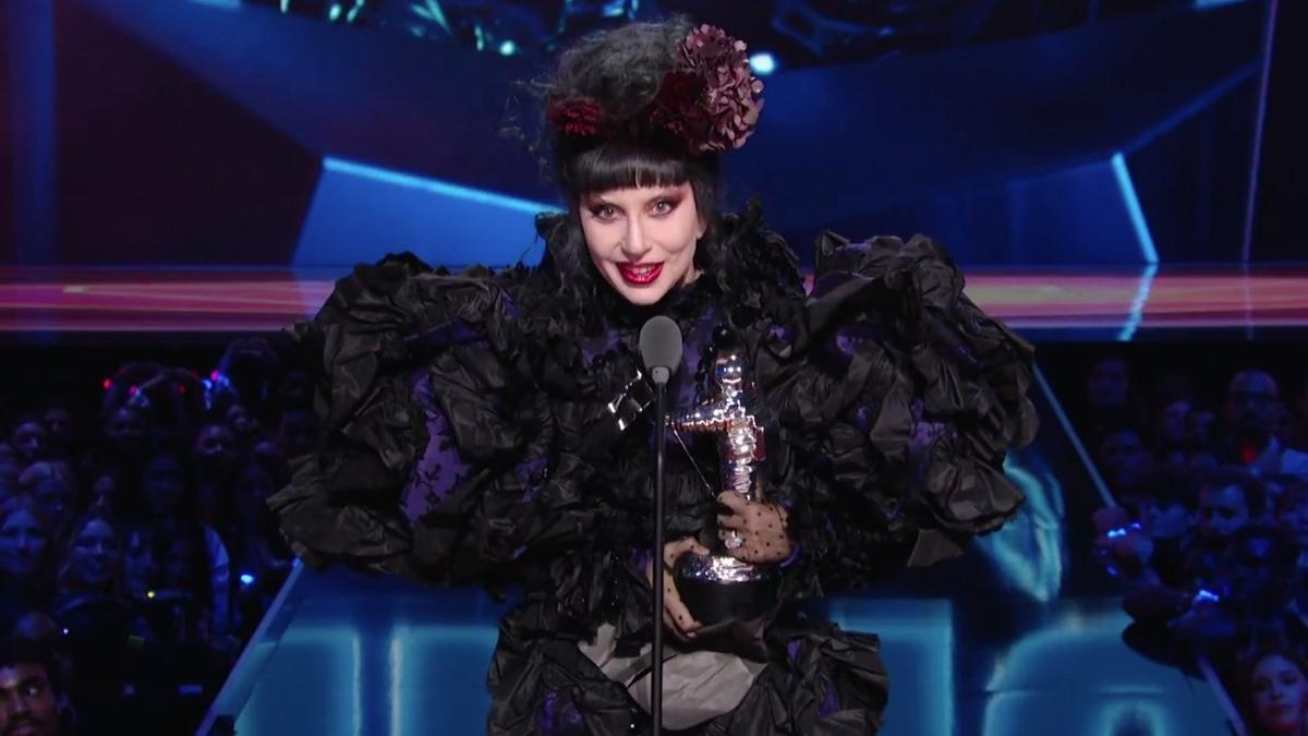 Lady Gaga se corona como artista más premiada y Ricky Martin hace historia en los MTV VMAs 2025 ganando el primer premio Latin Icon