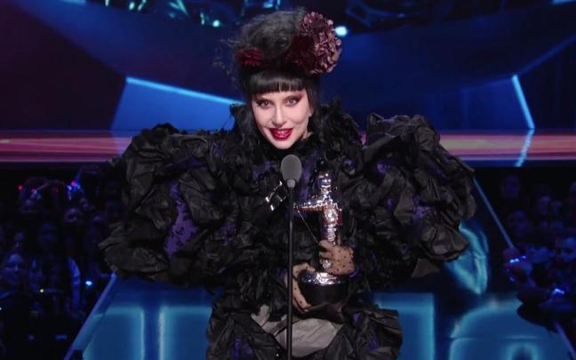 Lady Gaga se corona como artista más premiada y Ricky Martin hace historia en los MTV VMAs 2025 ganando el primer premio Latin Icon