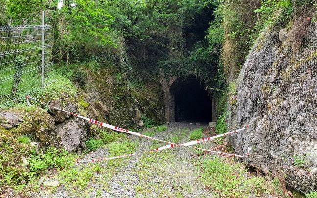 Antiguo recorrido del tren por Avenida Gipuzkoa.