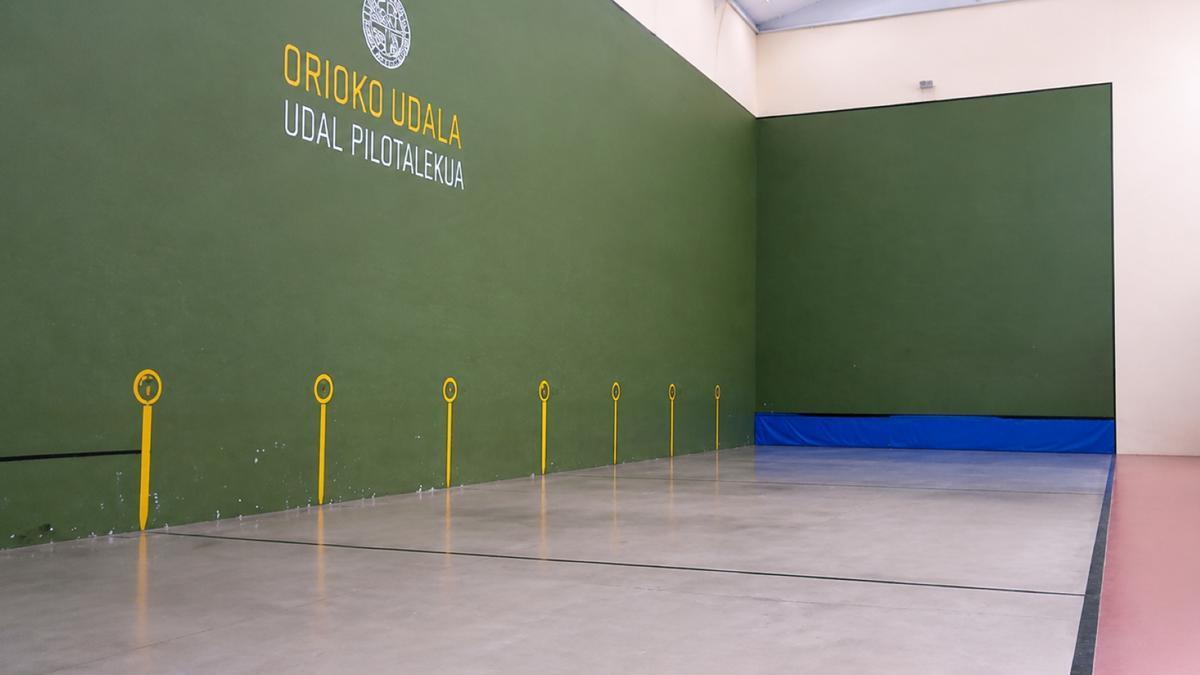 Frontón viejo de Orio.