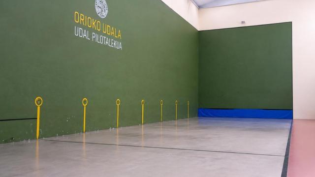 Frontón viejo de Orio.