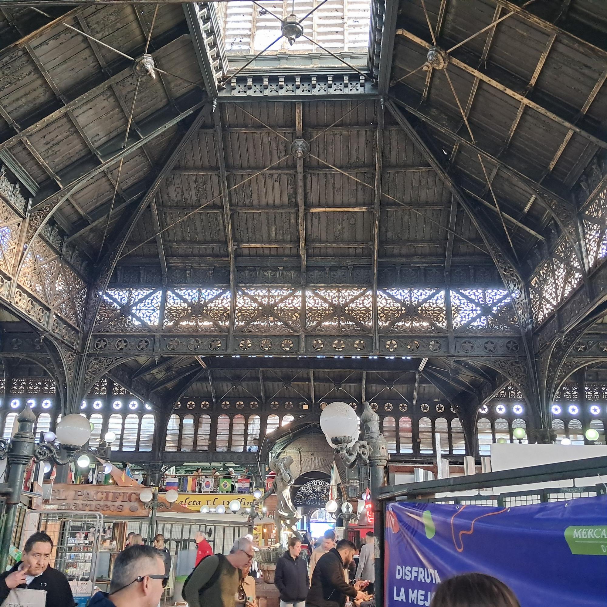 Mercado Central, de estilo neoclásico.