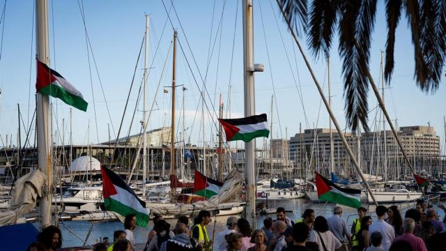 Cuatro barcos de la Global Sumud Flotilla parten hacia Gaza