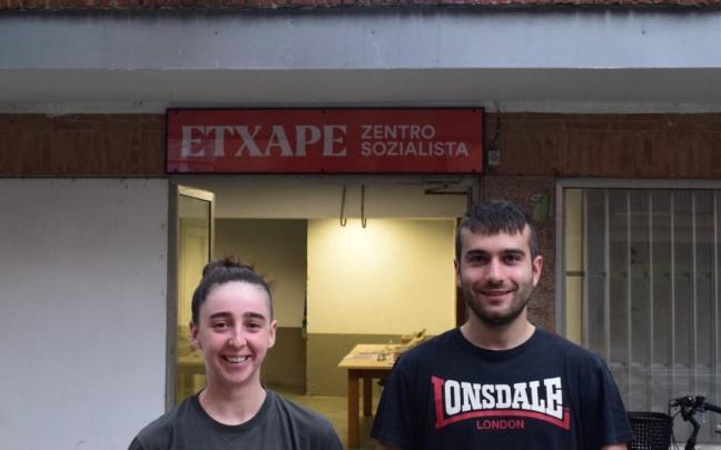 Zoihartze Osa y Jon Lopez, militantes del Mugimendu Sozialista.