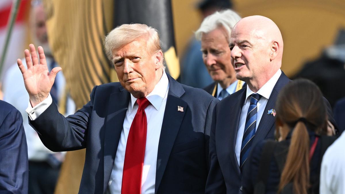 El presidente estadounidense, Donald Trump, junto al presidente de la FIFA, Gianni Infantino